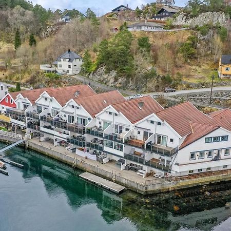 Tysnes Sjo Og Fritid Aparthotel Uggdal Ngoại thất bức ảnh